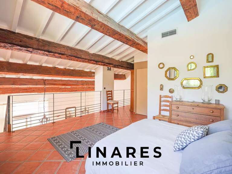 House Aubagne - 6 bedrooms - 340m²