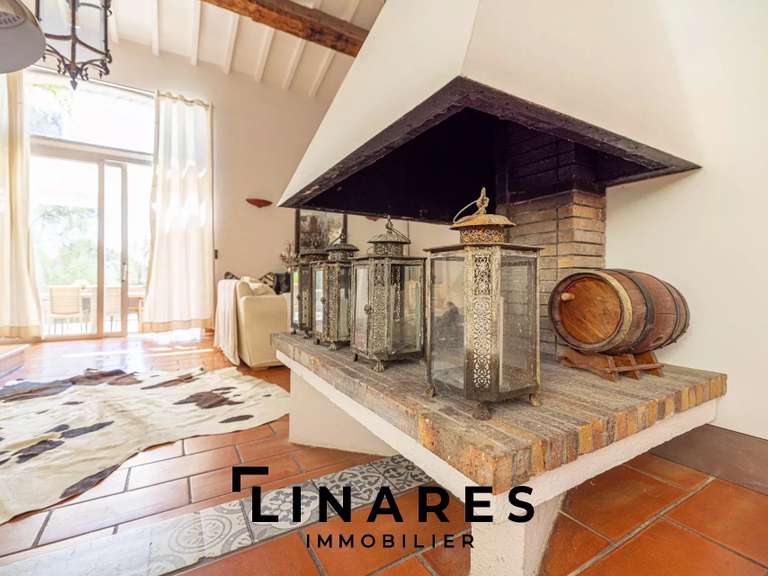 House Aubagne - 6 bedrooms - 340m²