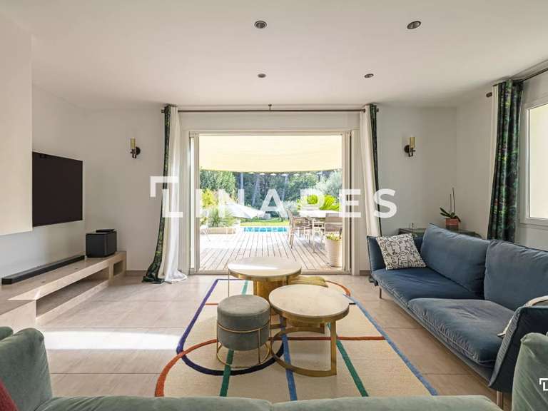 House Aubagne - 3 bedrooms - 127m²