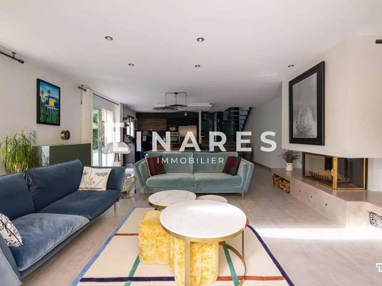 House Aubagne - 3 bedrooms - 127m²