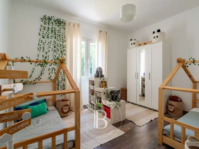 House Aubagne - 4 bedrooms - 250m²