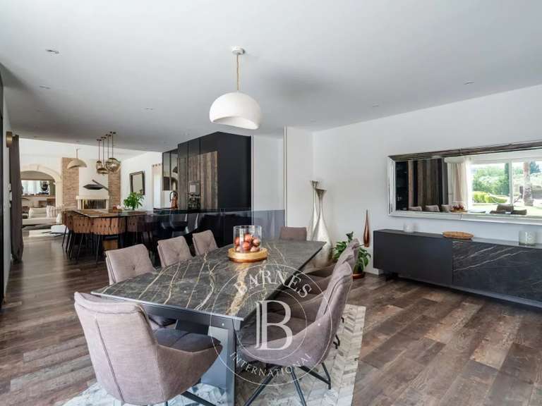 House Aubagne - 4 bedrooms - 250m²