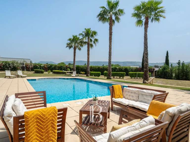 House Aubagne - 4 bedrooms - 250m²