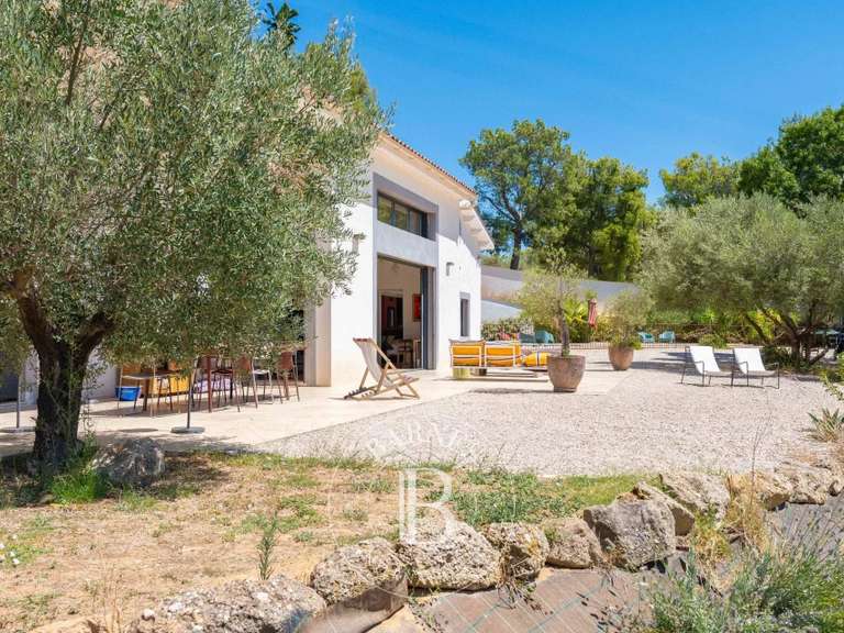 House Aubagne - 5 bedrooms - 305m²