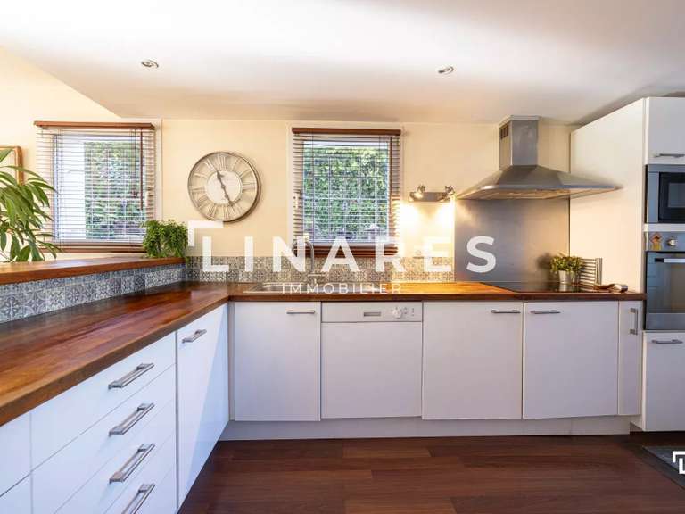 Maison Aubagne - 3 chambres - 142m²