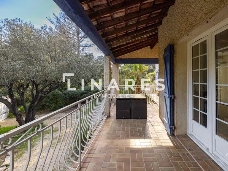 Maison Aubagne - 4 chambres - 166m²