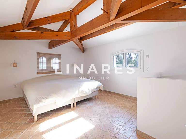 Maison Aubagne - 4 chambres - 166m²
