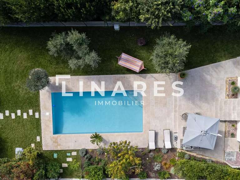 Maison Aubagne - 3 chambres - 127m²