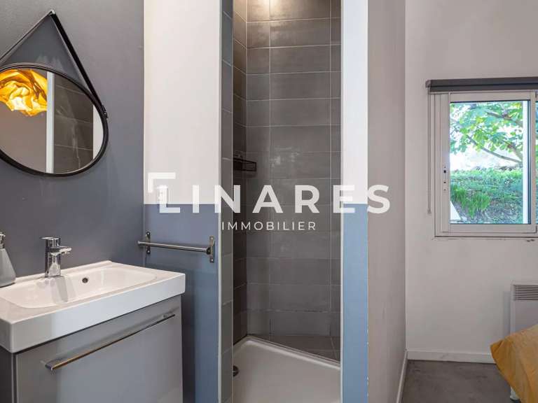 Maison Aubagne - 7 chambres - 305m²
