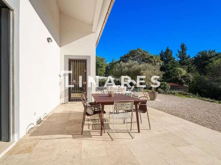 Maison Aubagne - 7 chambres - 305m²