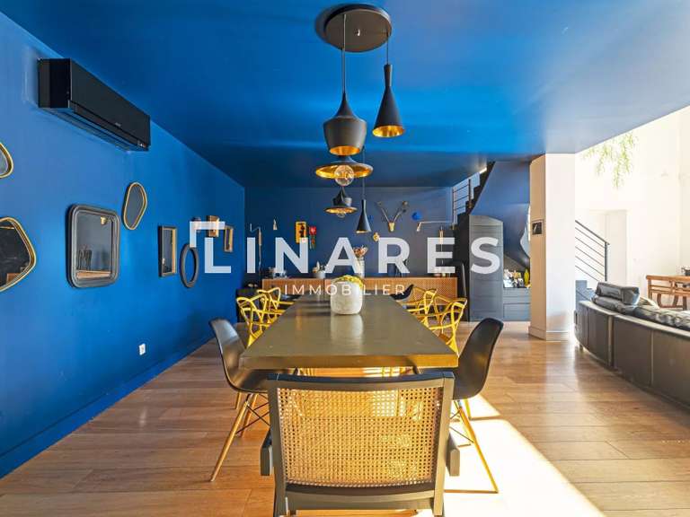 Maison Aubagne - 7 chambres - 305m²