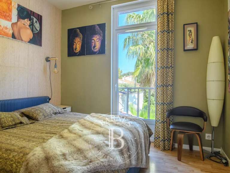 Maison Aubagne - 5 chambres - 185m²