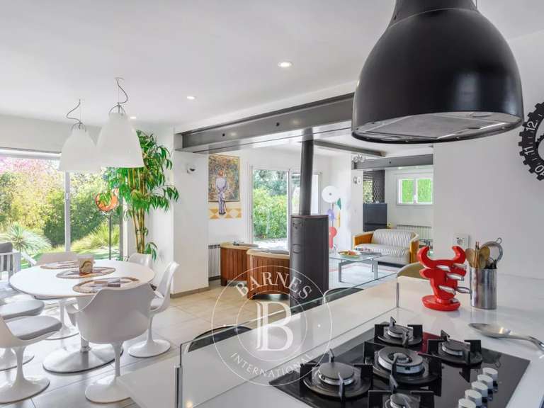 Maison Aubagne - 5 chambres - 185m²