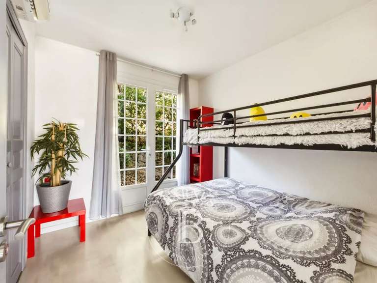 Maison Aubagne - 4 chambres - 230m²