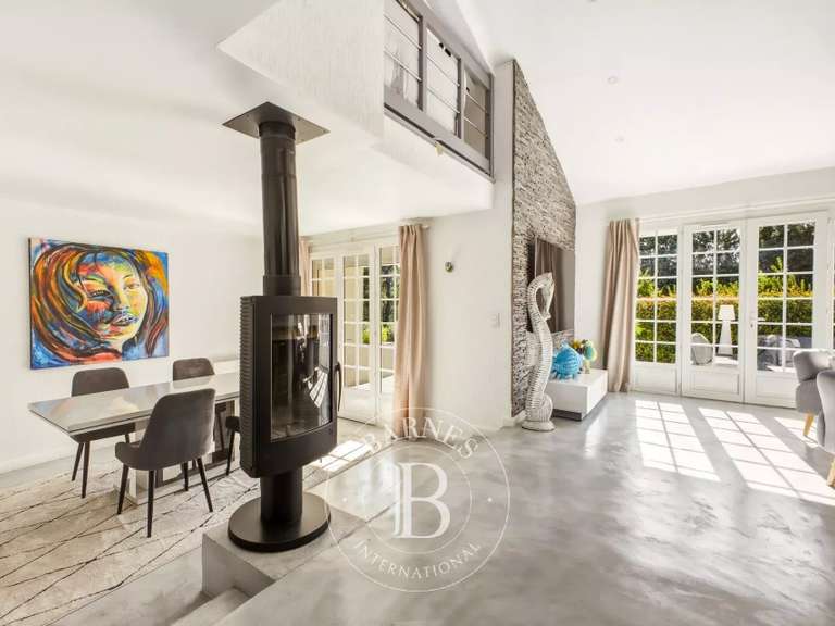 Maison Aubagne - 4 chambres - 230m²