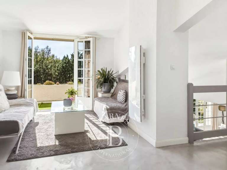 Maison Aubagne - 4 chambres - 230m²