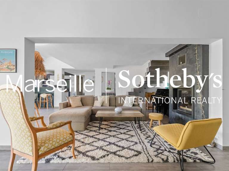 Maison Aubagne - 4 chambres - 188m²