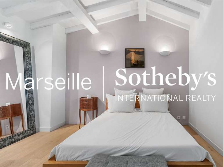 Maison Aubagne - 4 chambres - 188m²
