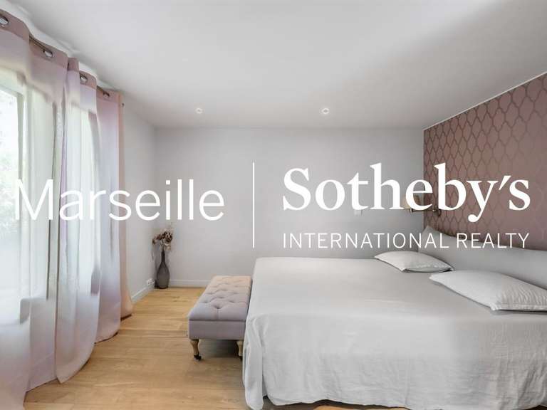 Maison Aubagne - 4 chambres - 188m²