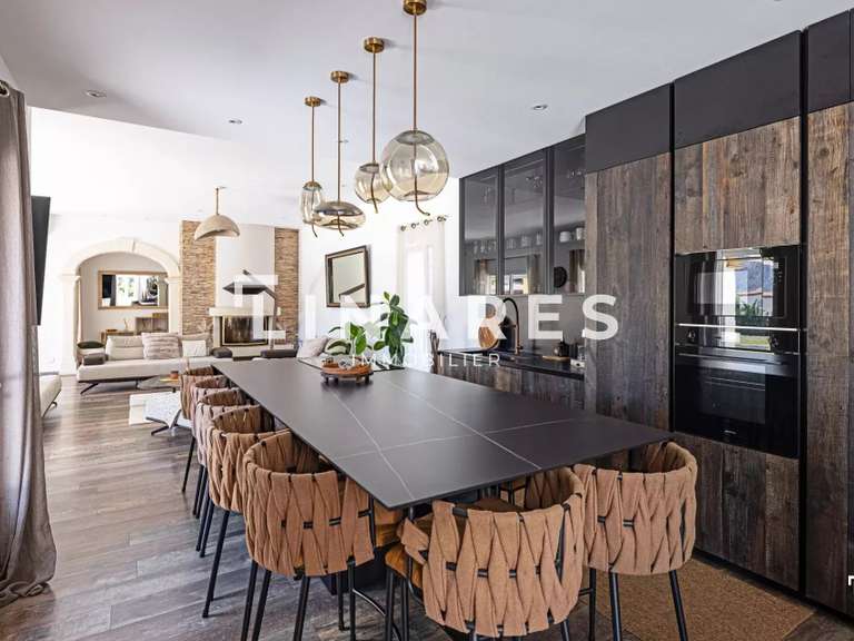 House Aubagne - 4 bedrooms - 250m²