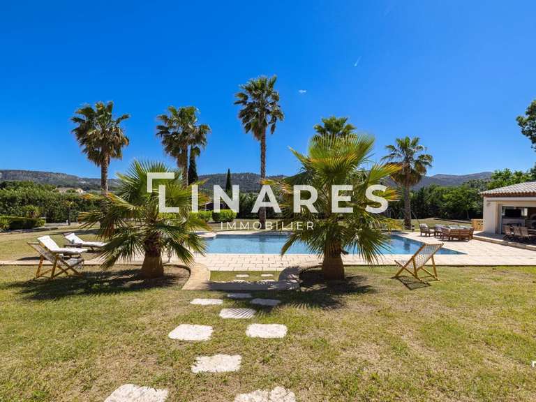 House Aubagne - 4 bedrooms - 250m²