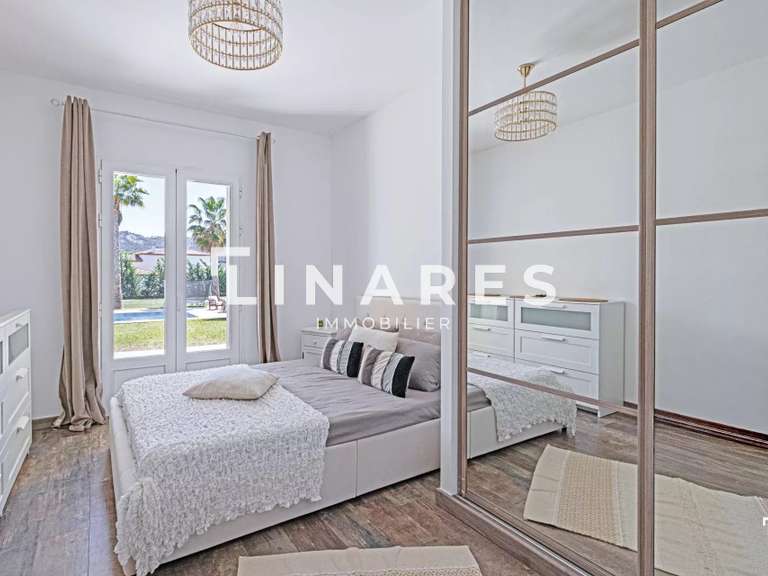 House Aubagne - 4 bedrooms - 250m²