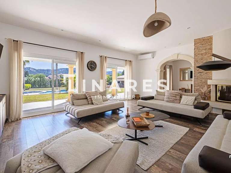 House Aubagne - 4 bedrooms - 250m²