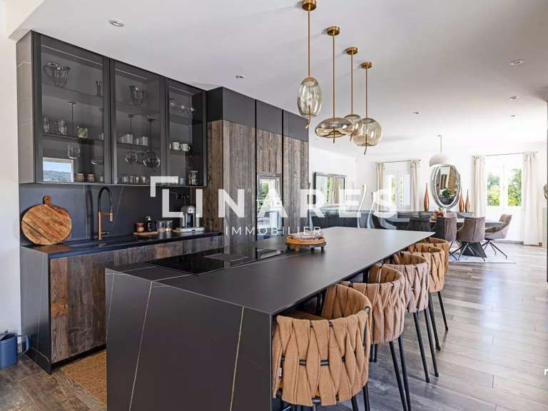 House Aubagne - 4 bedrooms - 250m²