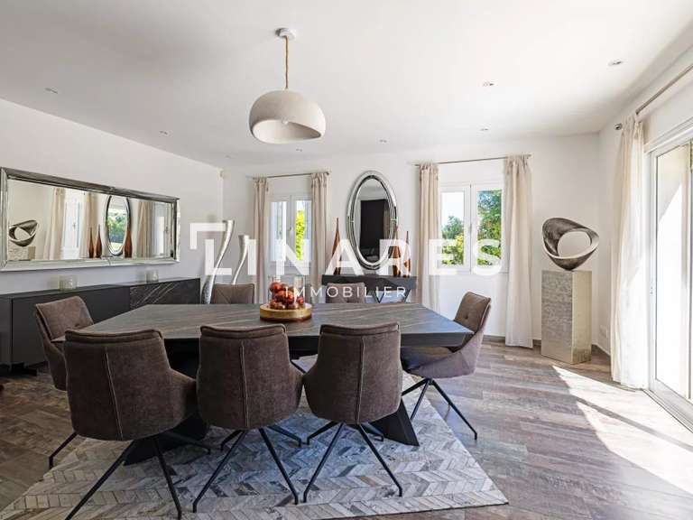 House Aubagne - 4 bedrooms - 250m²