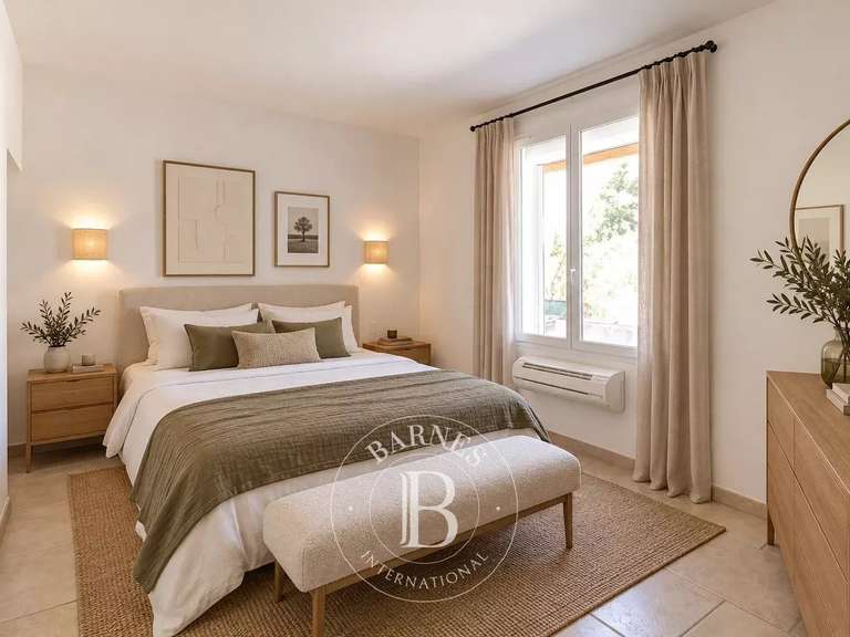 Maison Aubagne - 4 chambres - 338m²