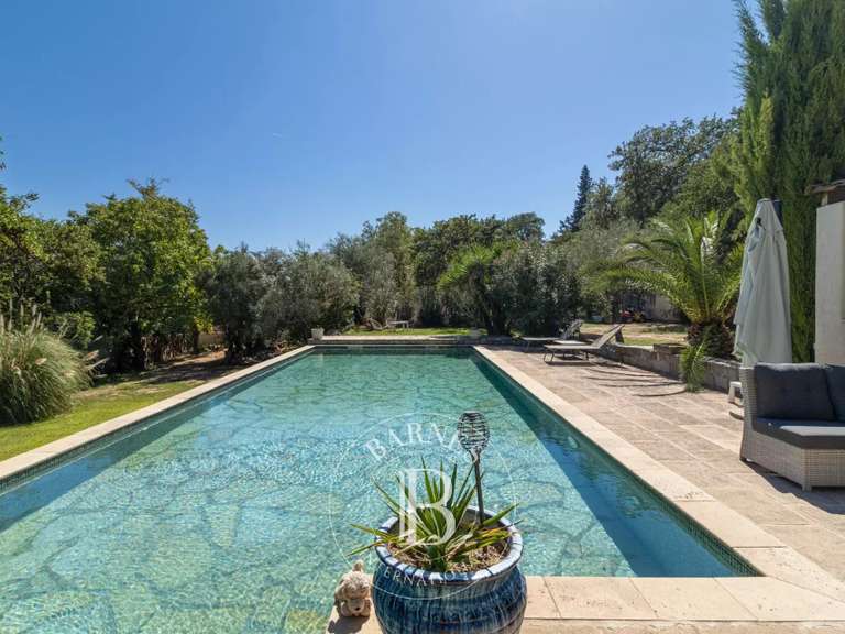 Maison Aubagne - 4 chambres - 338m²