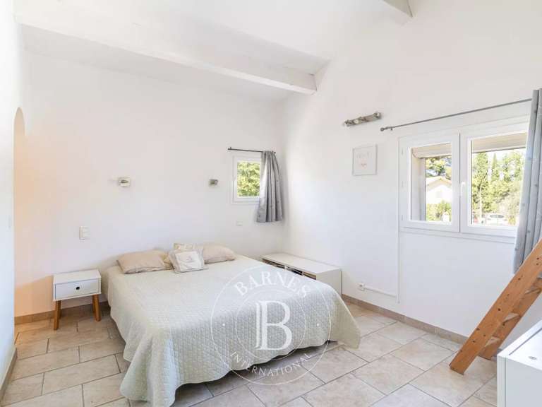Maison Aubagne - 4 chambres - 338m²