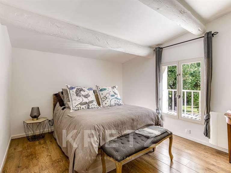 Maison Aubagne - 4 chambres - 215m²