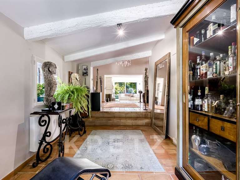 Maison Aubagne - 4 chambres - 215m²