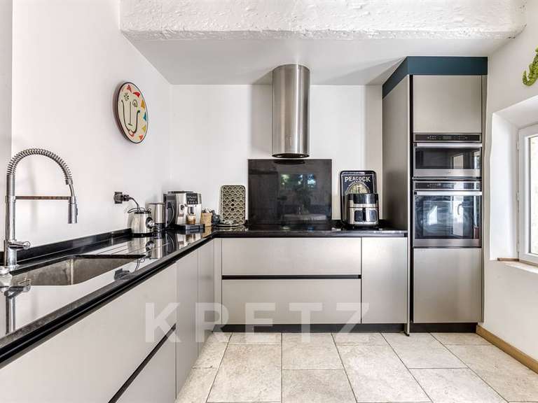 Maison Aubagne - 4 chambres - 215m²