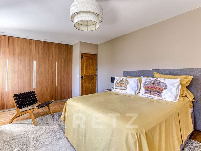 Maison Aubagne - 4 chambres - 215m²