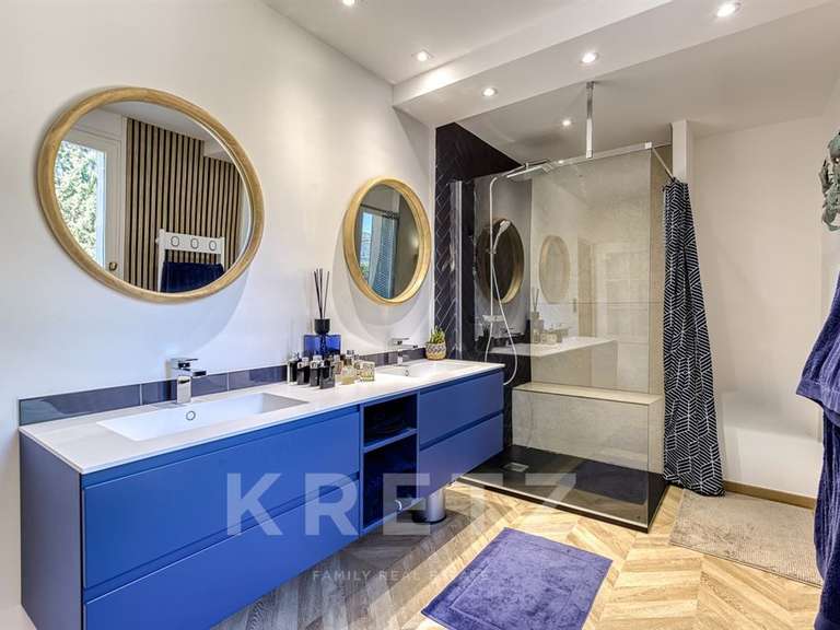Maison Aubagne - 4 chambres - 215m²
