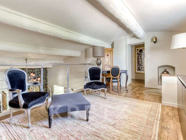 Maison Aubagne - 4 chambres - 215m²
