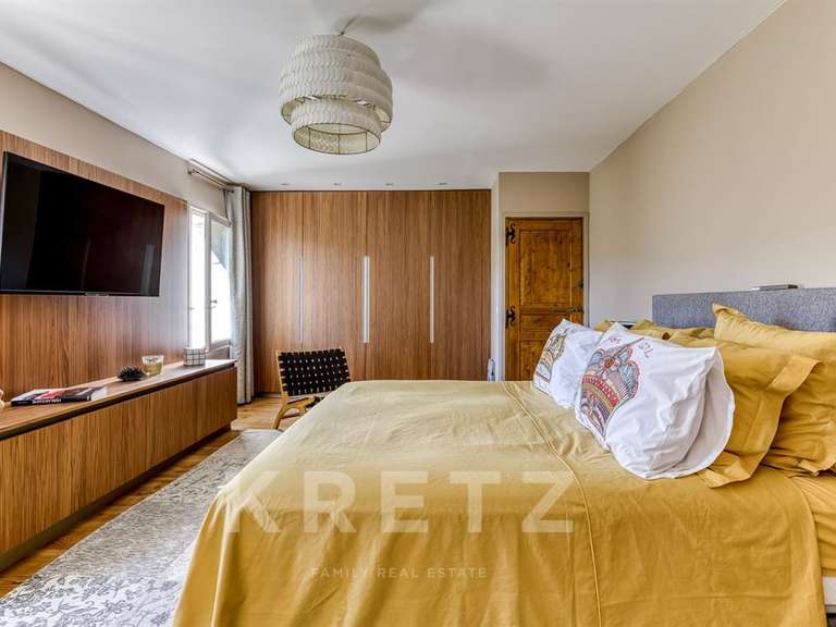 Maison Aubagne - 4 chambres - 215m²