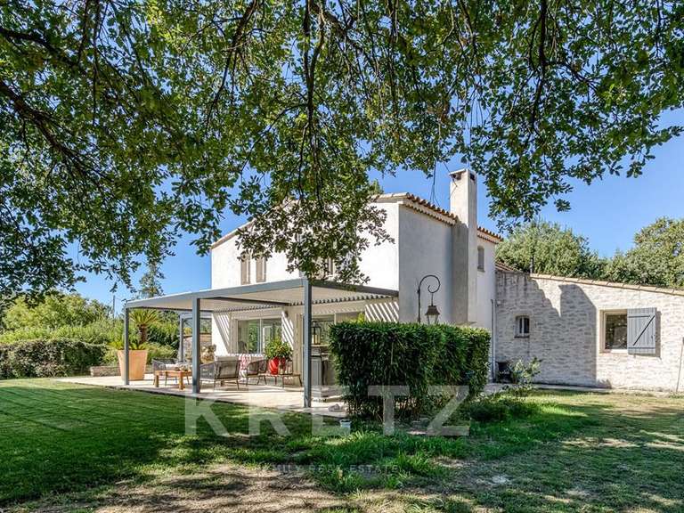 Maison Aubagne - 4 chambres - 215m²