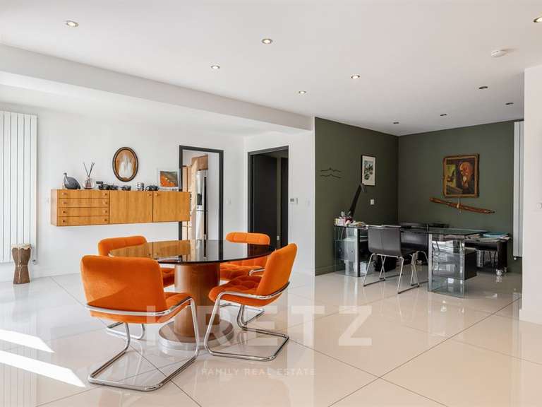 Maison Aubagne - 8 chambres - 360m²