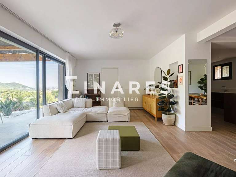 Maison Aubagne - 4 chambres - 232m²