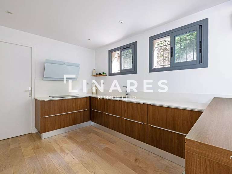 Maison Aubagne - 4 chambres - 232m²