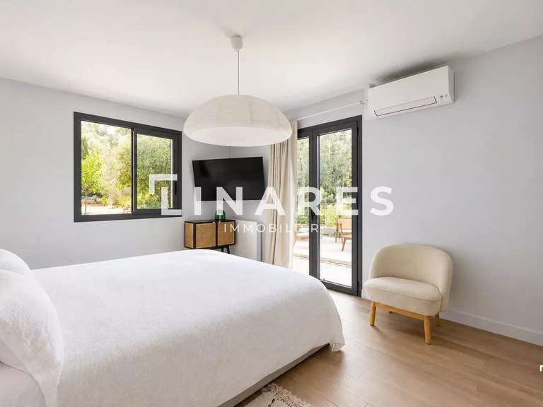 Maison Aubagne - 4 chambres - 232m²