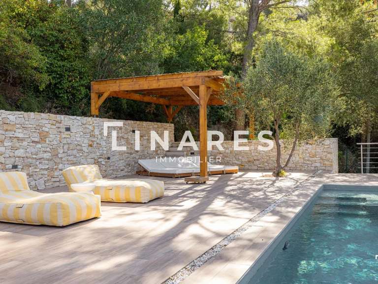 Maison Aubagne - 4 chambres - 232m²