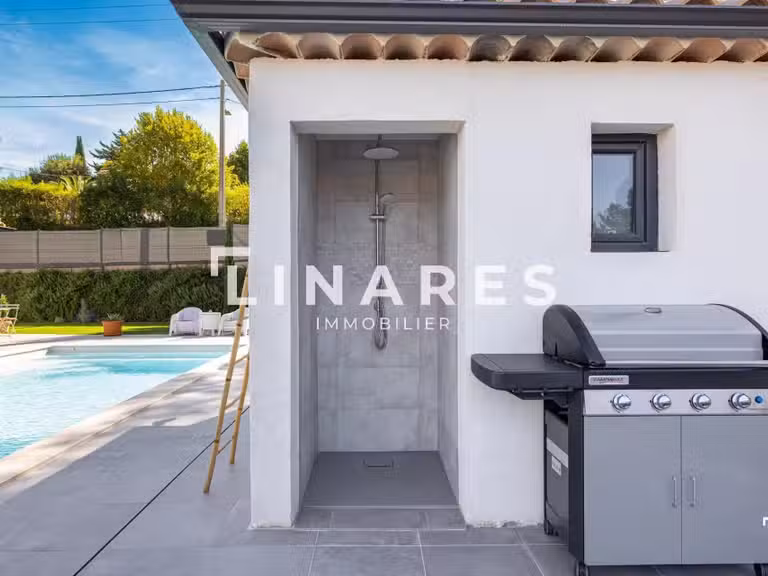Maison Aubagne - 3 chambres - 147m²