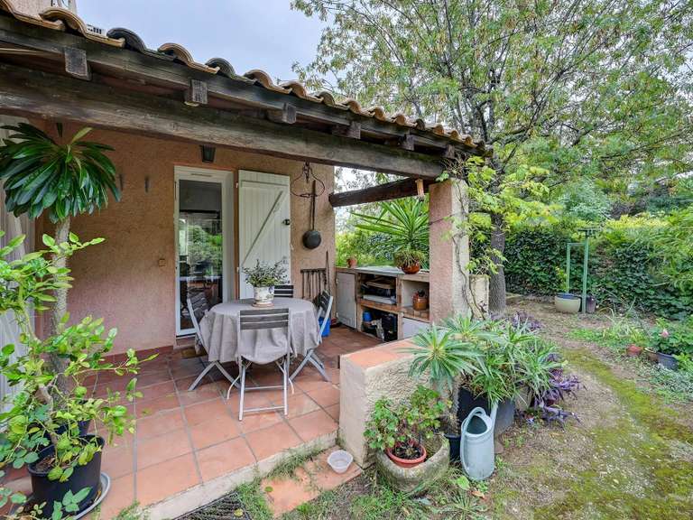 Maison Aubagne - 4 chambres - 210m²