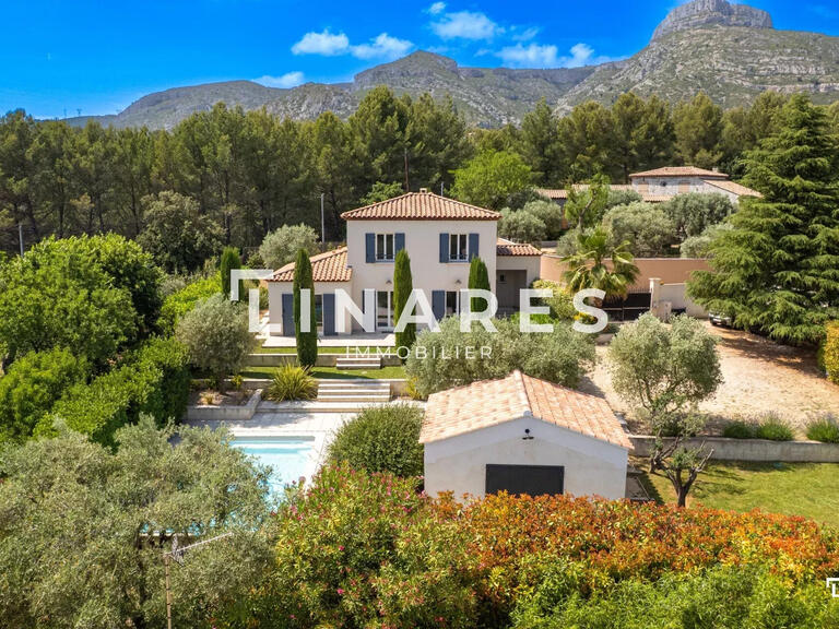 Villa Aubagne - 4 bedrooms - 160m²