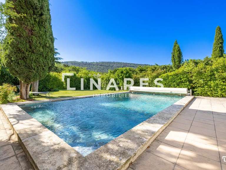 Villa Aubagne - 4 chambres - 220m²