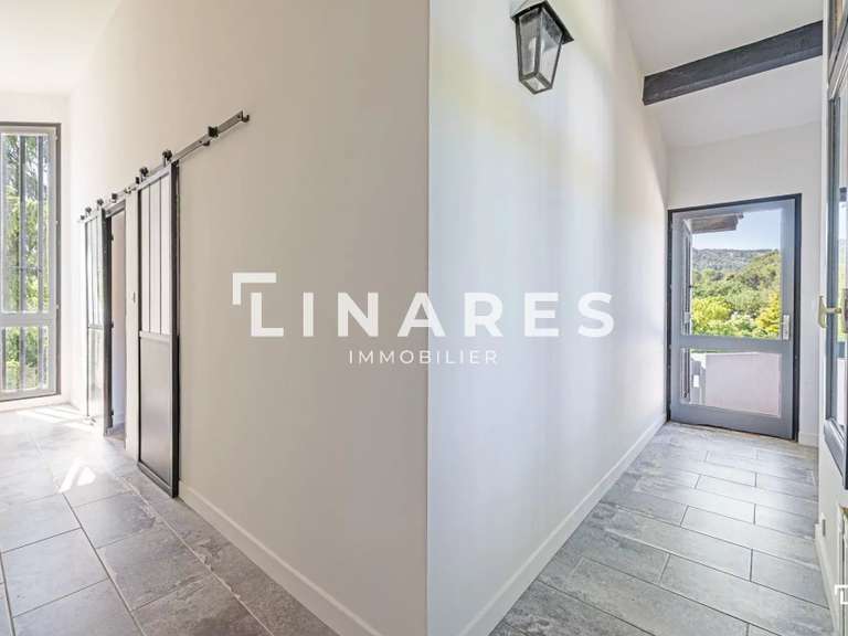 Villa Aubagne - 4 bedrooms - 220m²